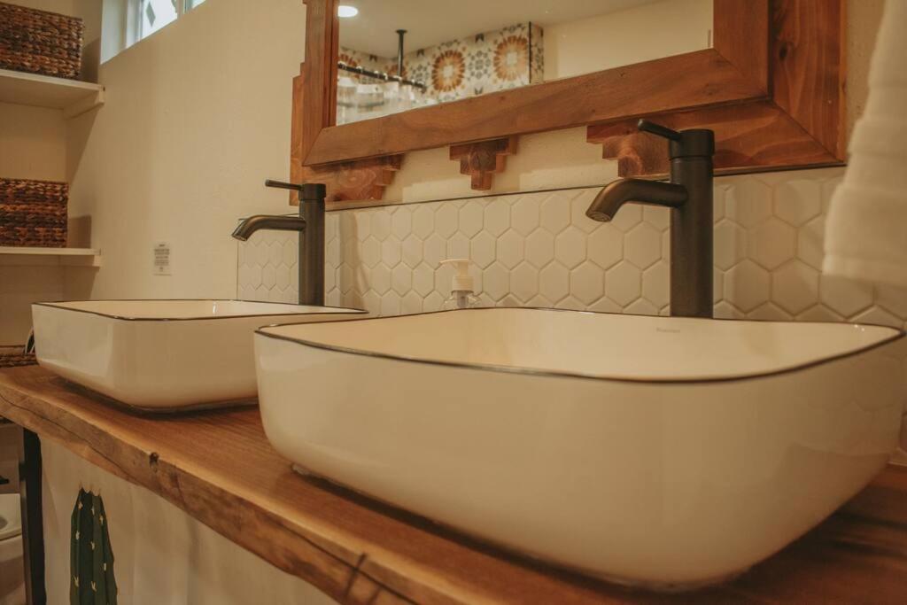 Prickly Pear At Cactus Flower-Hot Tub-Pet Friendly-No Pet Fees! Albuquerque Exterior foto